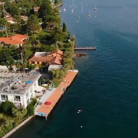 Direttamente Al Lago Apartments Marone Bagian luar foto