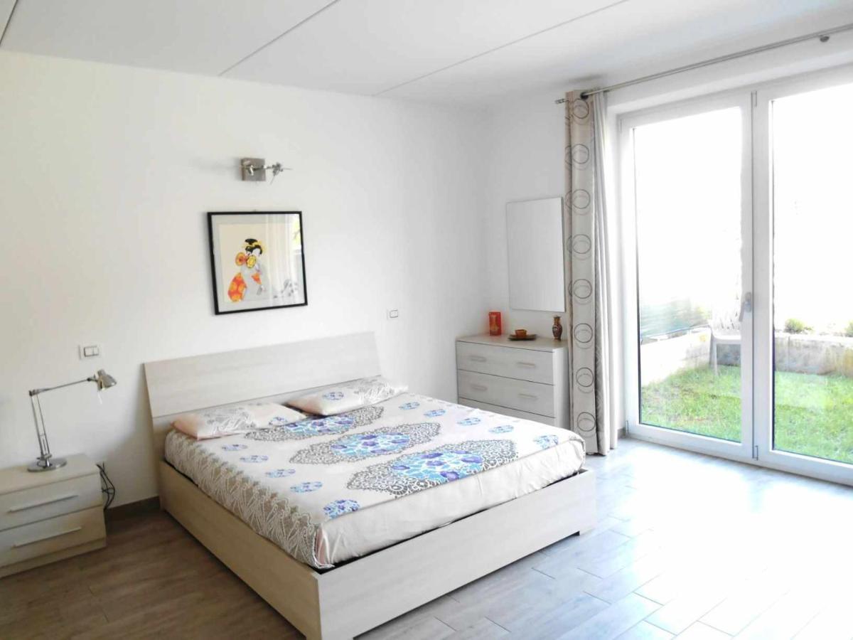 Direttamente Al Lago Apartments Marone Ruang foto
