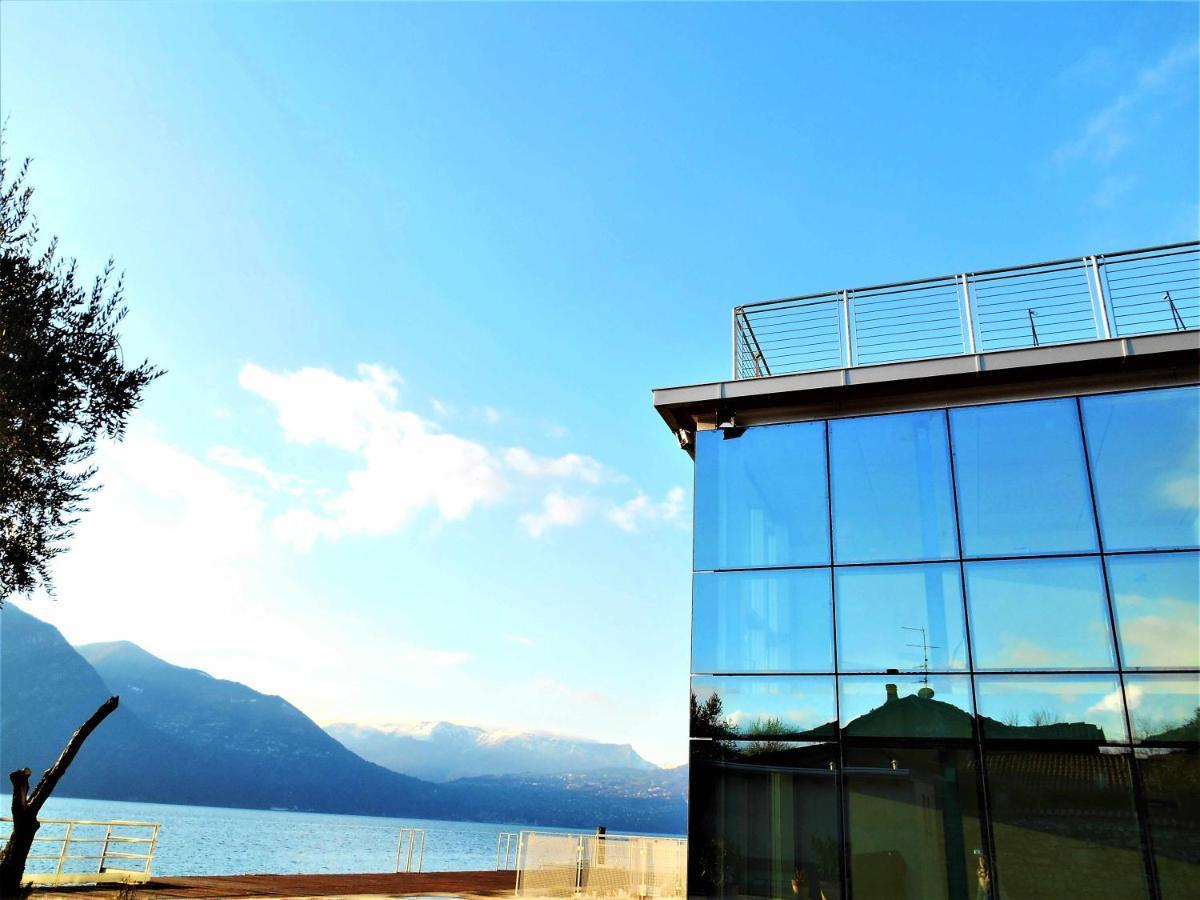 Direttamente Al Lago Apartments Marone Bagian luar foto